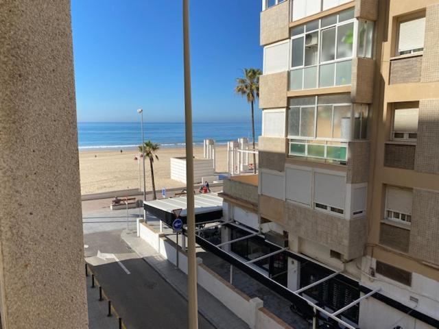 Apartamentos Turisticos Imar Cádiz Eksteriør billede